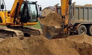 Выкопать яму экскаватором в Приморско-ахтарске от 923 руб. - 2Землекопа-Прр